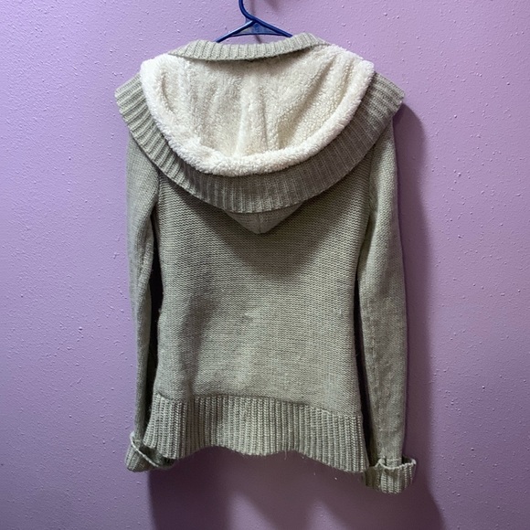 Ci dono by cavalini fuzzy sweater! - Picture 2 of 3